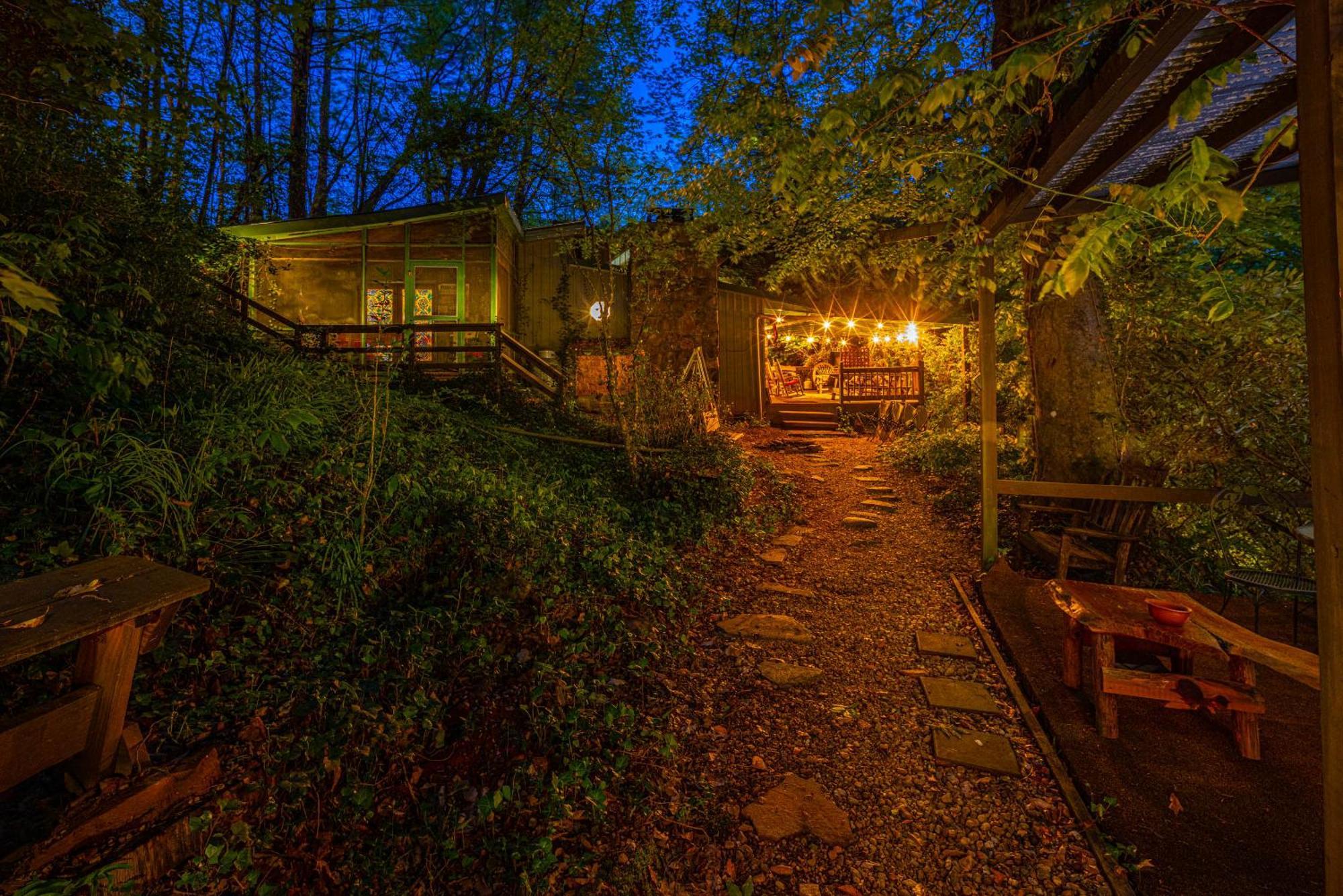 Bear Creek Lodge And Cabins In Helen Ga - Pet Friendly, River On Property, Walking Distance To Downtown Helen Ngoại thất bức ảnh