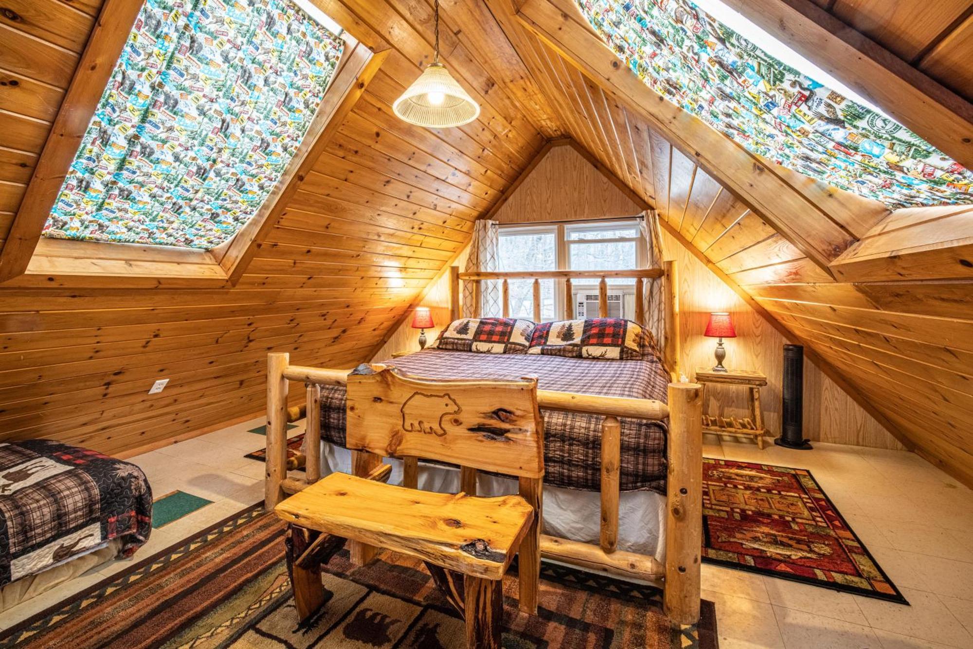 Bear Creek Lodge And Cabins In Helen Ga - Pet Friendly, River On Property, Walking Distance To Downtown Helen Ngoại thất bức ảnh