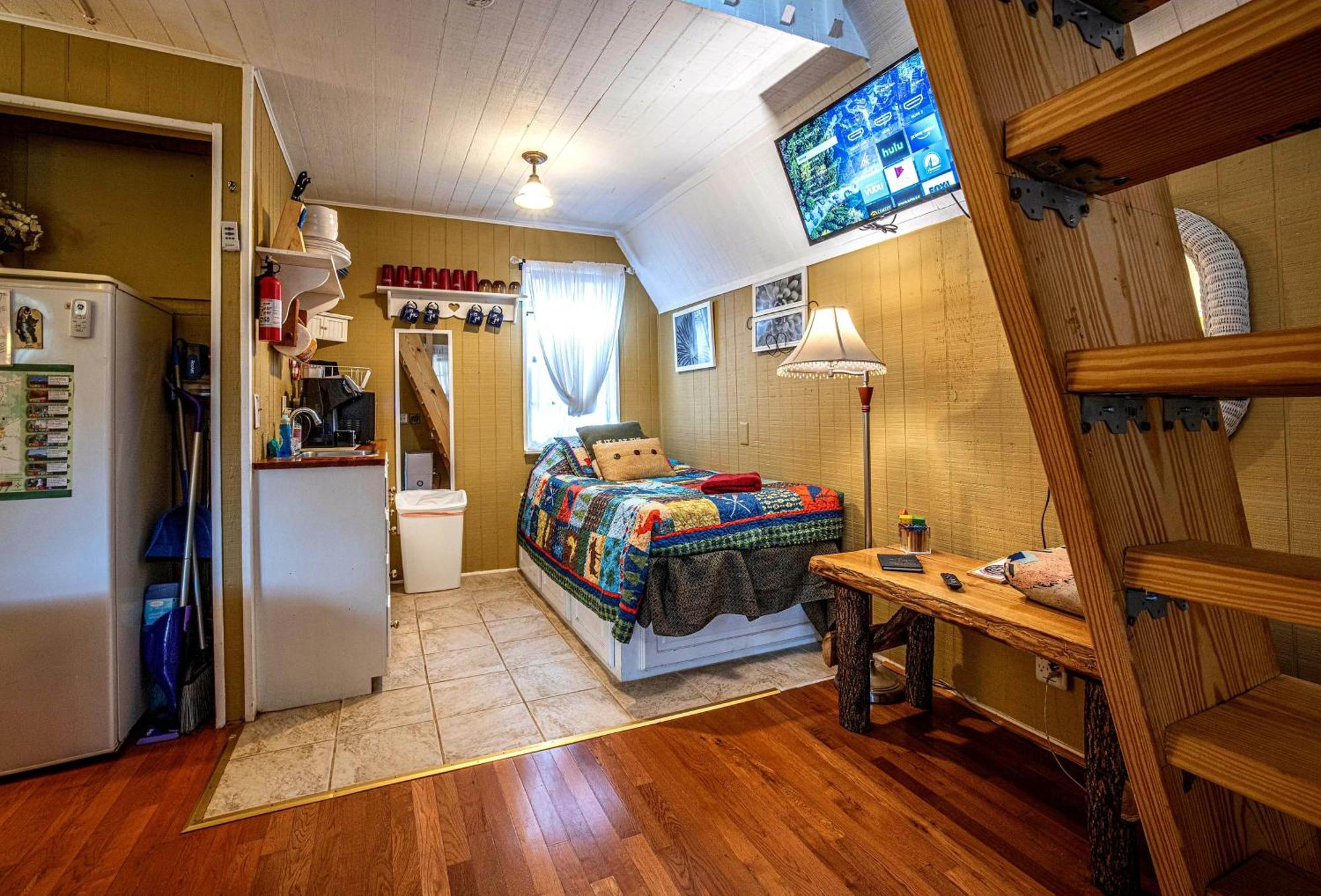 Bear Creek Lodge And Cabins In Helen Ga - Pet Friendly, River On Property, Walking Distance To Downtown Helen Ngoại thất bức ảnh