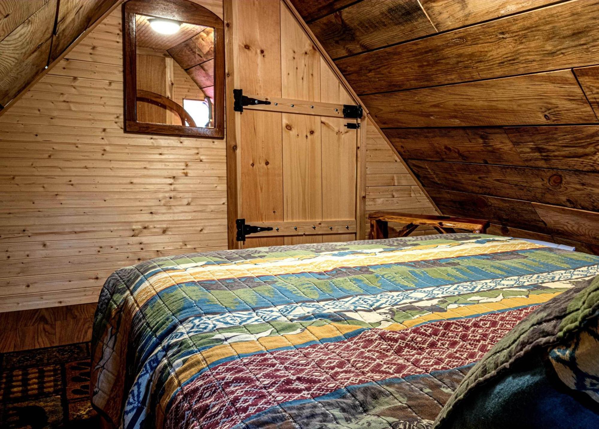 Bear Creek Lodge And Cabins In Helen Ga - Pet Friendly, River On Property, Walking Distance To Downtown Helen Ngoại thất bức ảnh